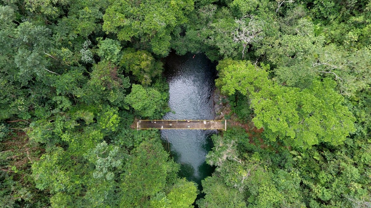 Río Melcocho en puente amarillo